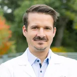 Dr. Benjamin Glaser
